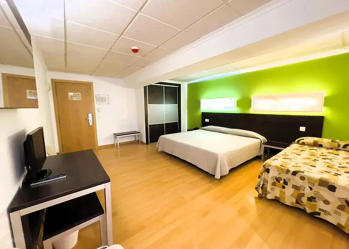 Sol Y Sombra Hotell 3*