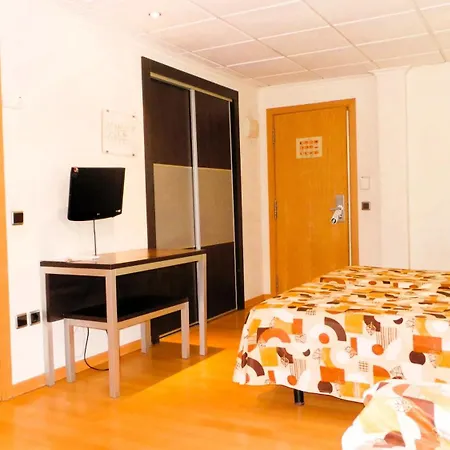 Sol Y Sombra Hotel 3*