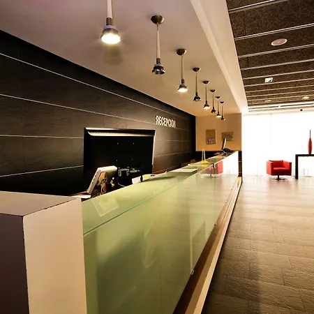 Sol Y Sombra Отель Бенидорм