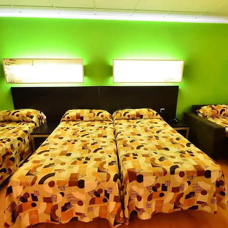 Sol Y Sombra Отель Бенидорм