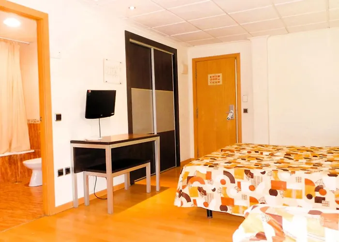 Sol Y Sombra Hotel 3*