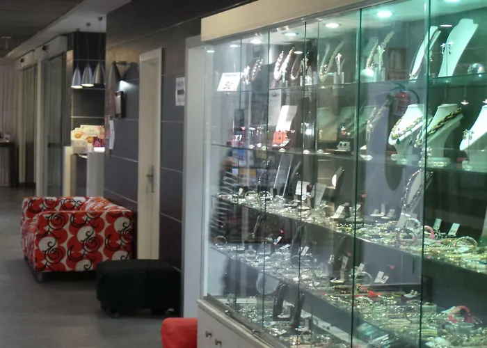 Sol Y Sombra Hotel 3*