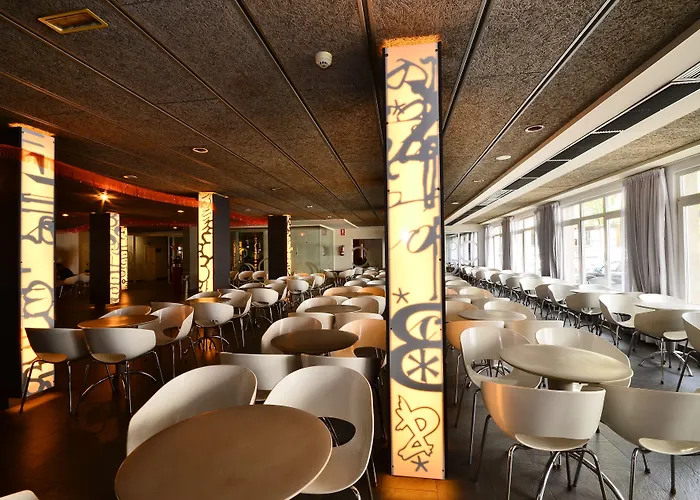 Sol Y Sombra Hotel 3*