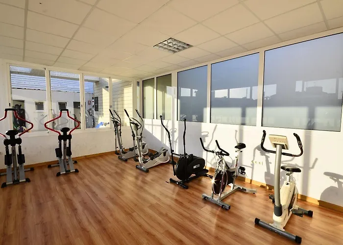 Sol Y Sombra Hotel 3*