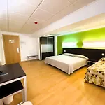 Sol Y Sombra Hotel 3*
