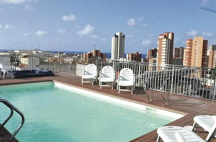 Sol Y Sombra בנידורם